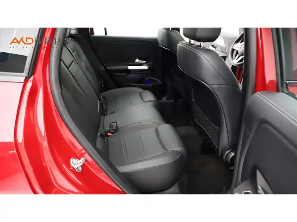 Mercedes-Benz GLA — миниатюра 8