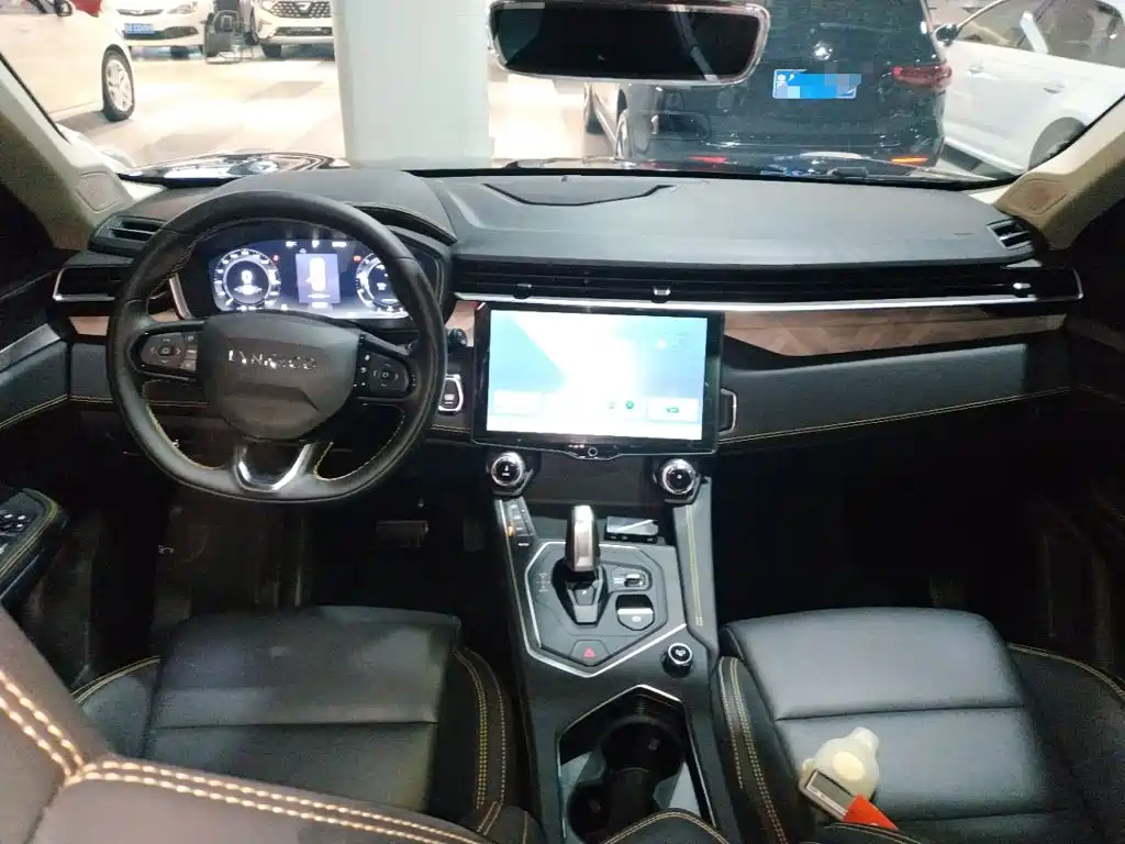 Lynk & Co 01 — миниатюра 10