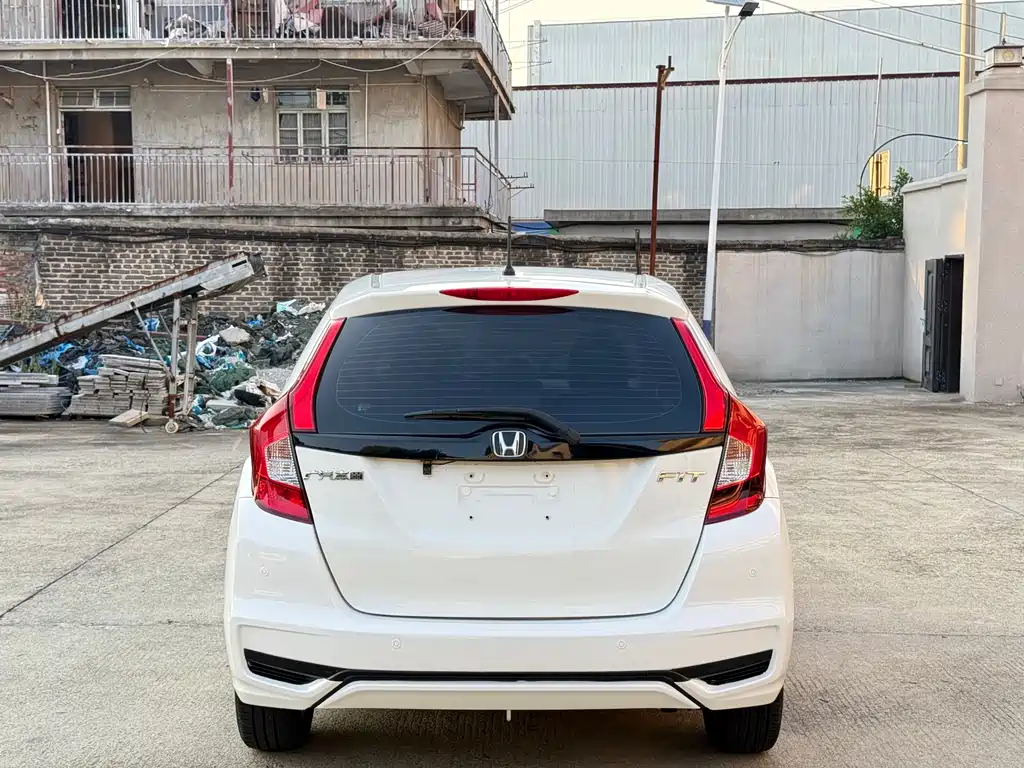 Honda Fit — миниатюра 7