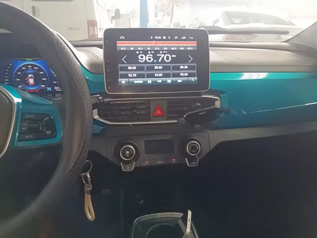 BAIC New Energy EC3 — миниатюра 13