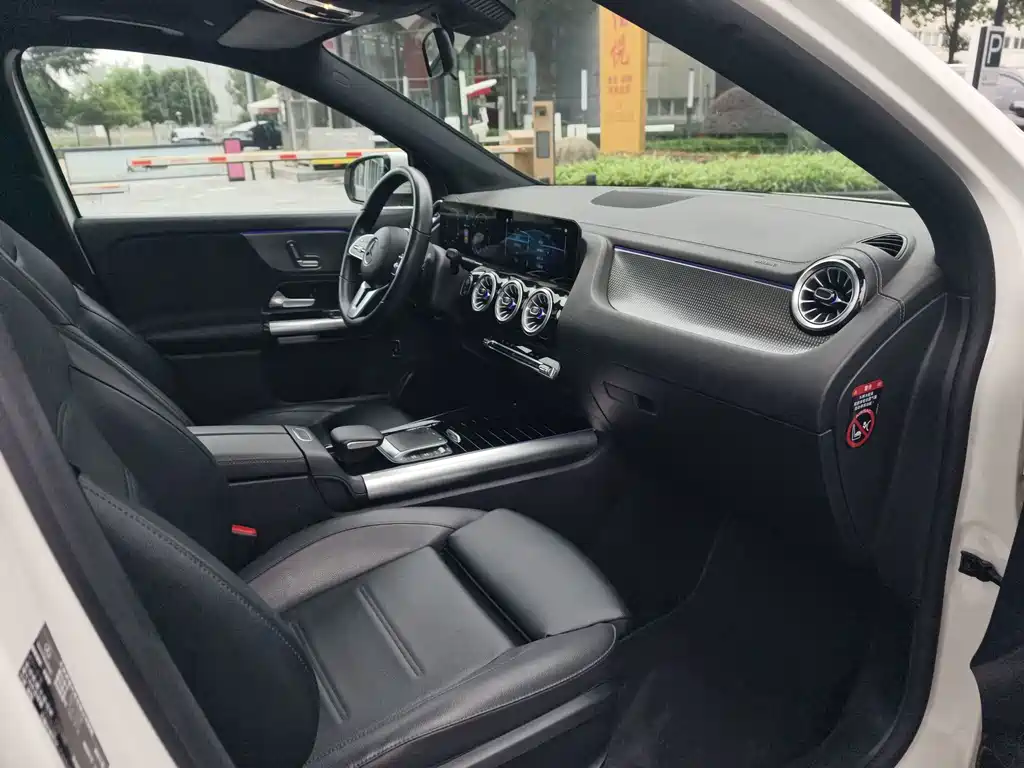 Mercedes-Benz GLA — миниатюра 13