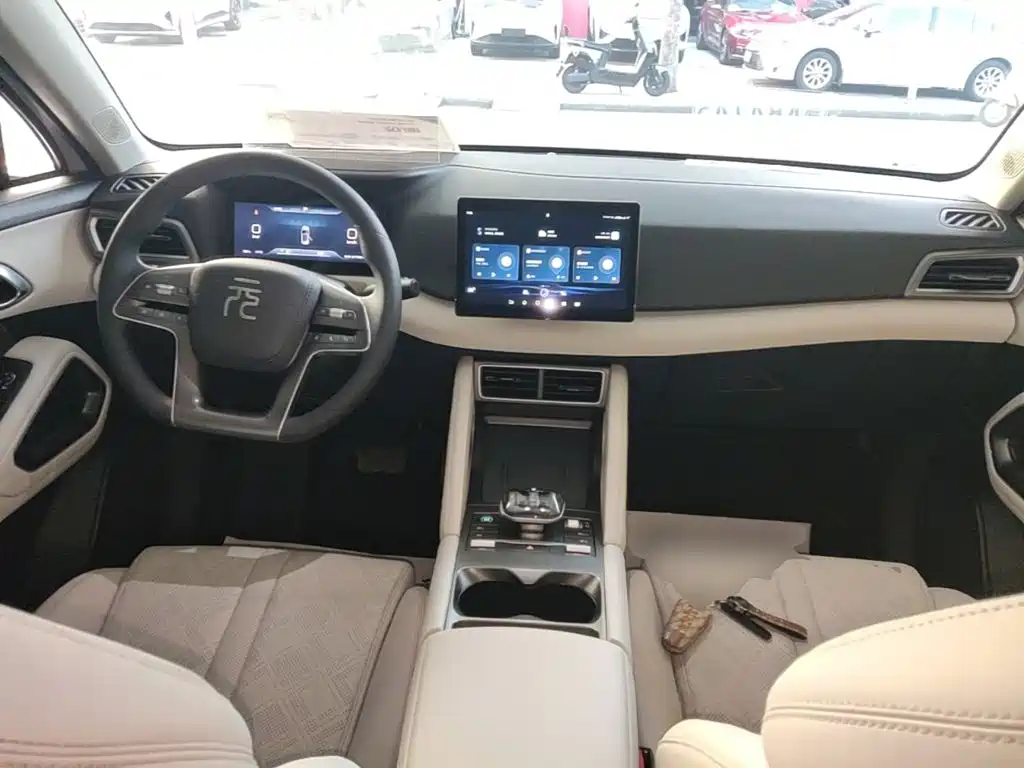 BYD Yuan UP — миниатюра 10