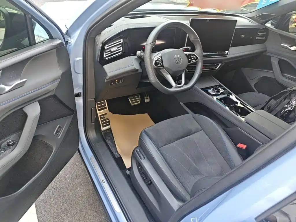Volkswagen Tiguan L — миниатюра 16