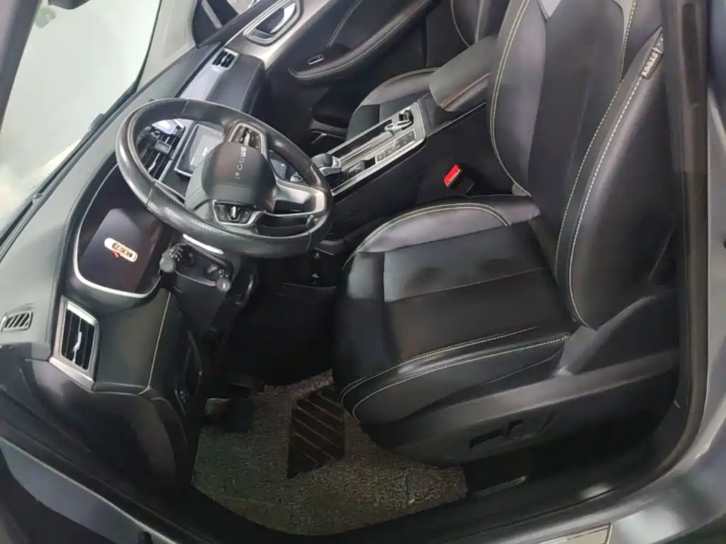 Roewe RX5 New Energy — миниатюра 15