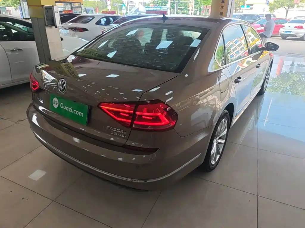 Volkswagen Passat — миниатюра 7