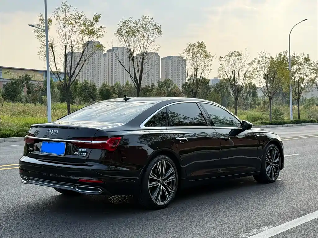 Audi A6L — миниатюра 7