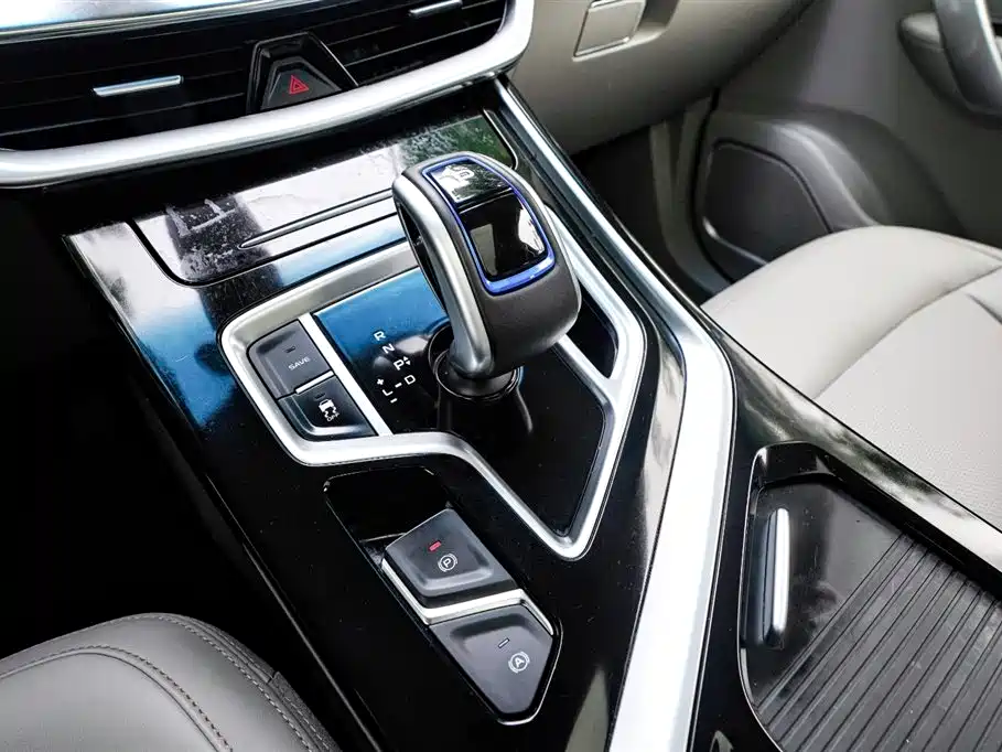 Geely Jia Ji New Energy — миниатюра 14