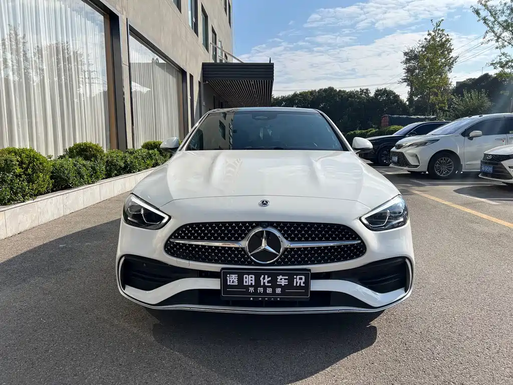 Mercedes-Benz C-Class — миниатюра 2