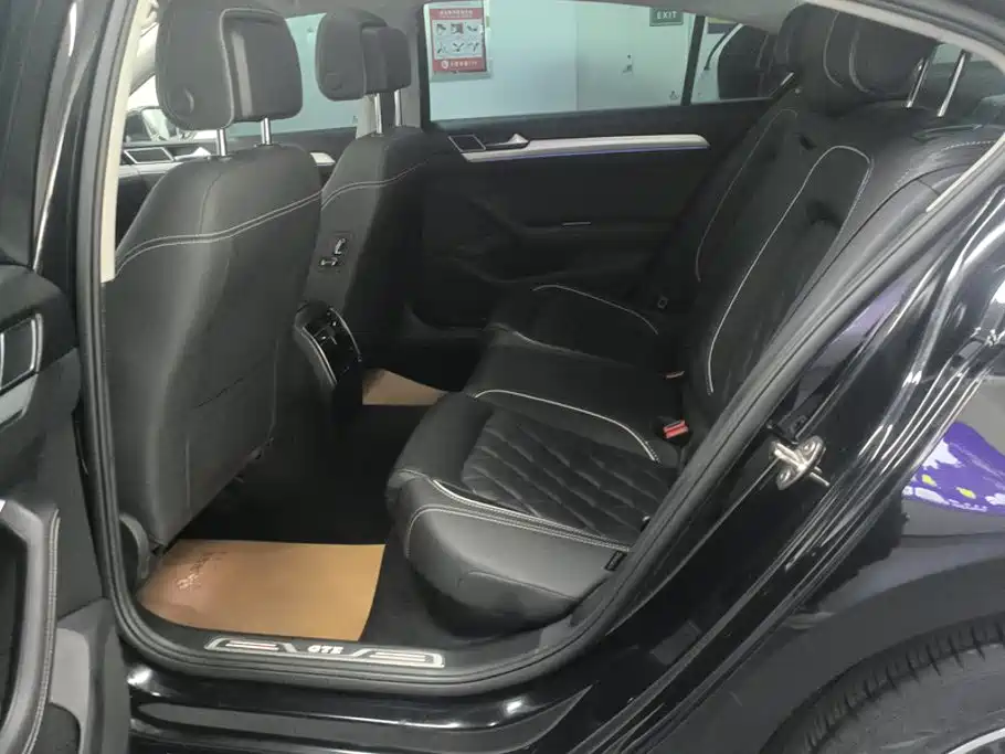 Volkswagen 迈腾 PHEV — миниатюра 11