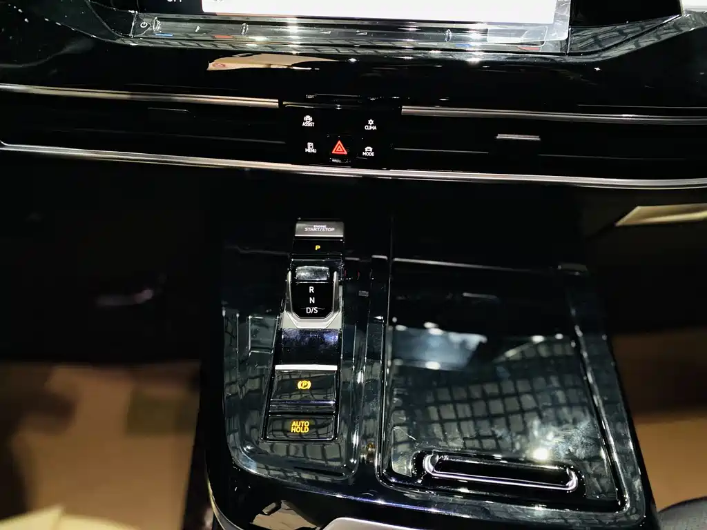 Volkswagen Viloran 2022 530TSI Flagship Pro 6 мест