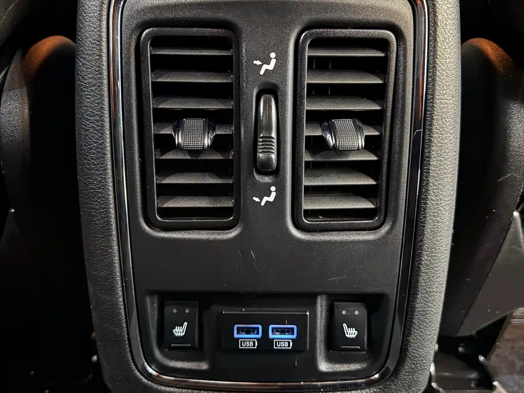 Jeep Grand Cherokee (Import) — миниатюра 15