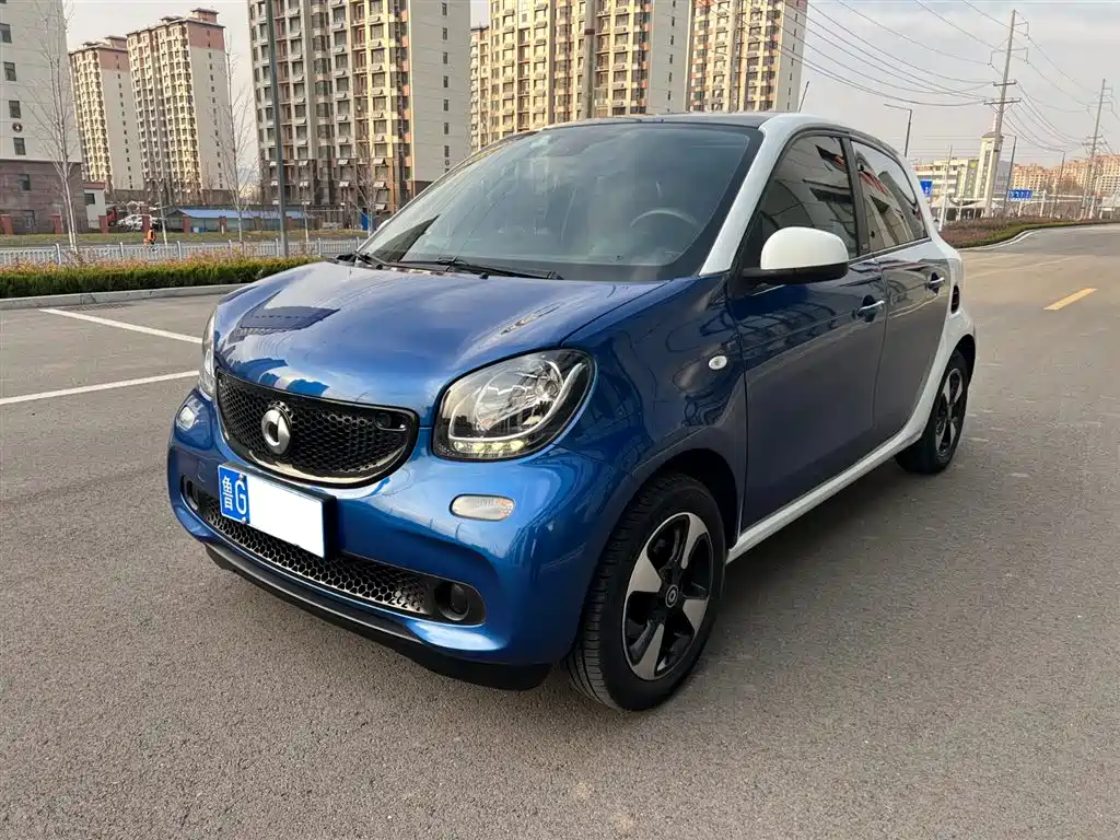 SMART FORFOUR