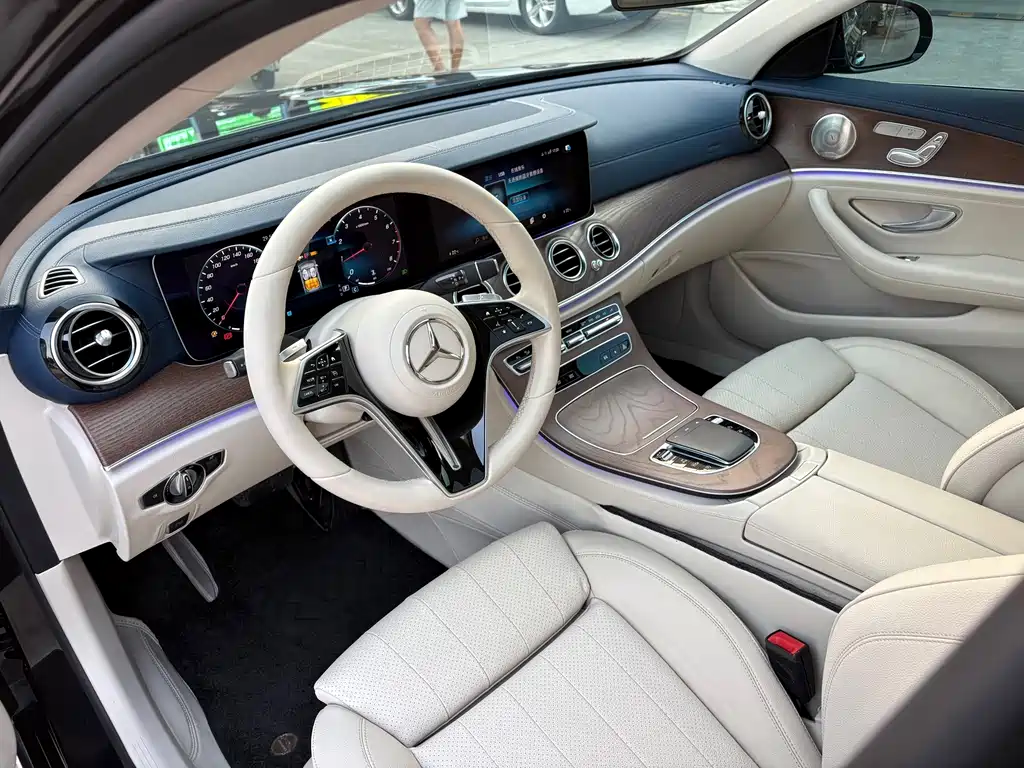 Mercedes-Benz E-Class — миниатюра 5