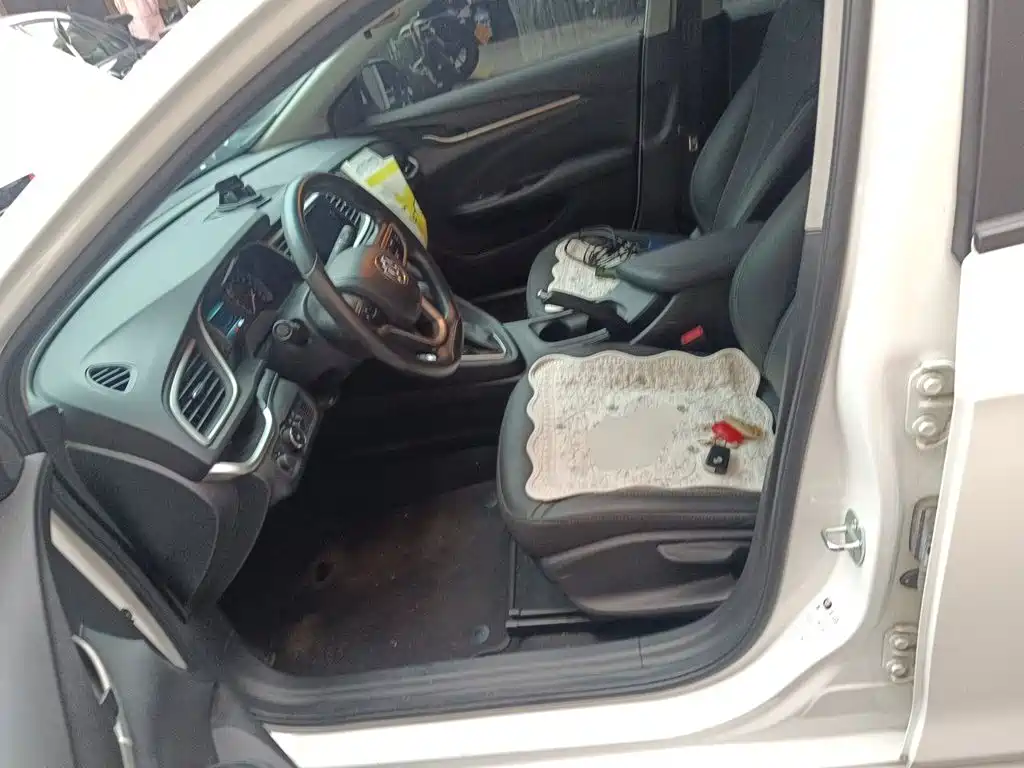 Buick Excelle — миниатюра 16