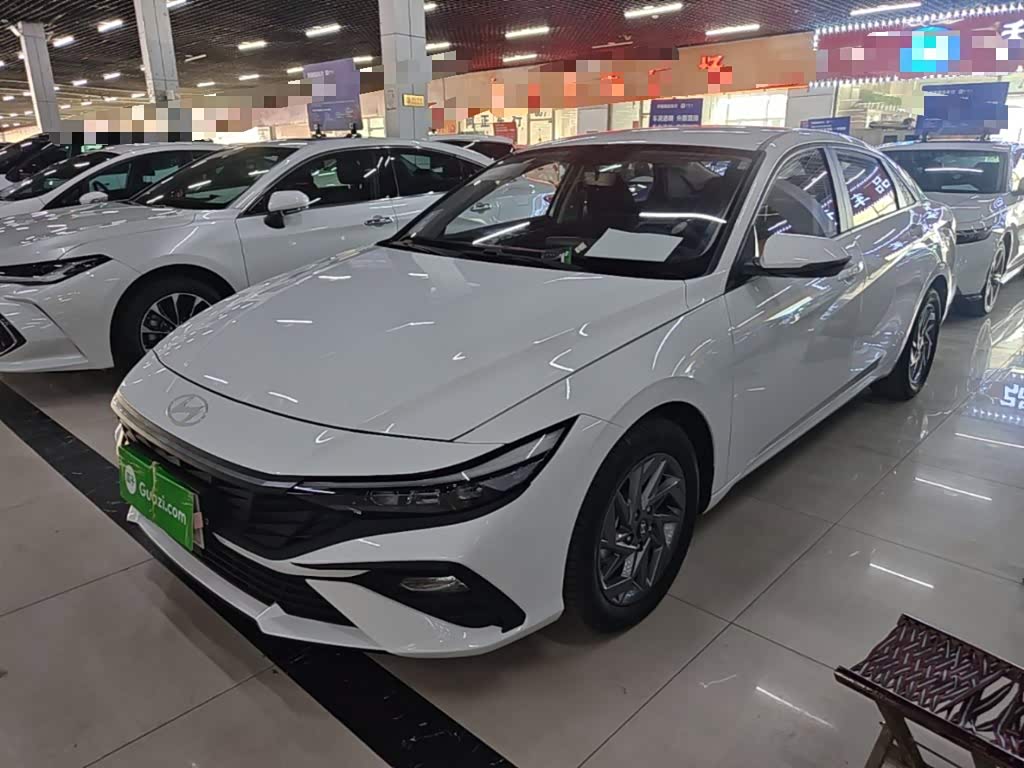 Hyundai Elantra 1.5 л 2026 г. Белый, пробег 100 км