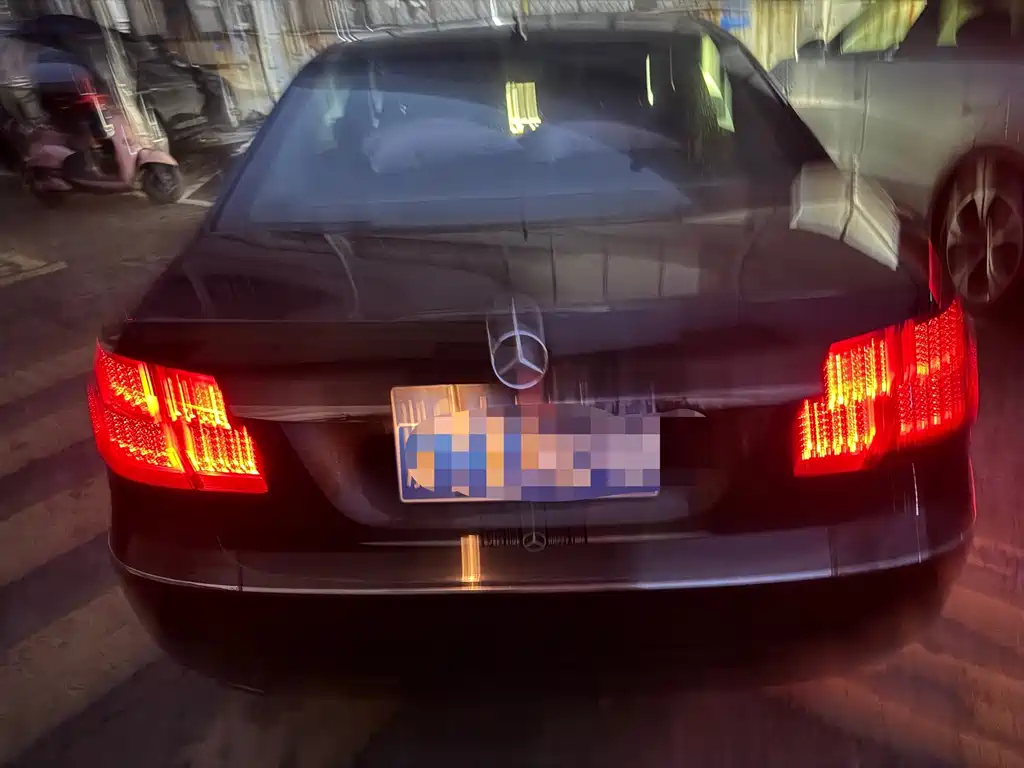 Mercedes-Benz E-Class — миниатюра 4