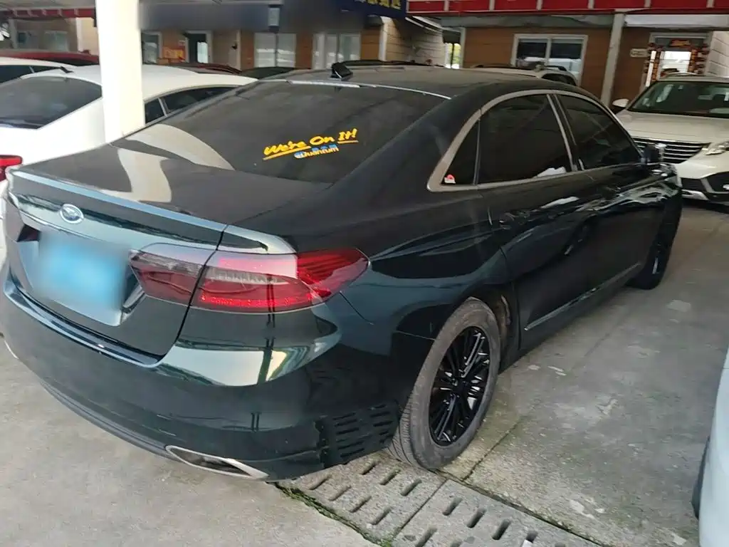 Ford Taurus — миниатюра 7