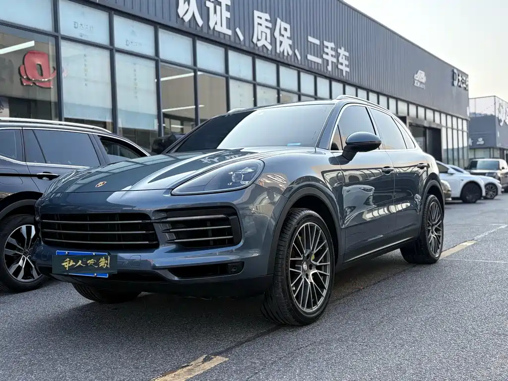 PORSCHE CAYENNE