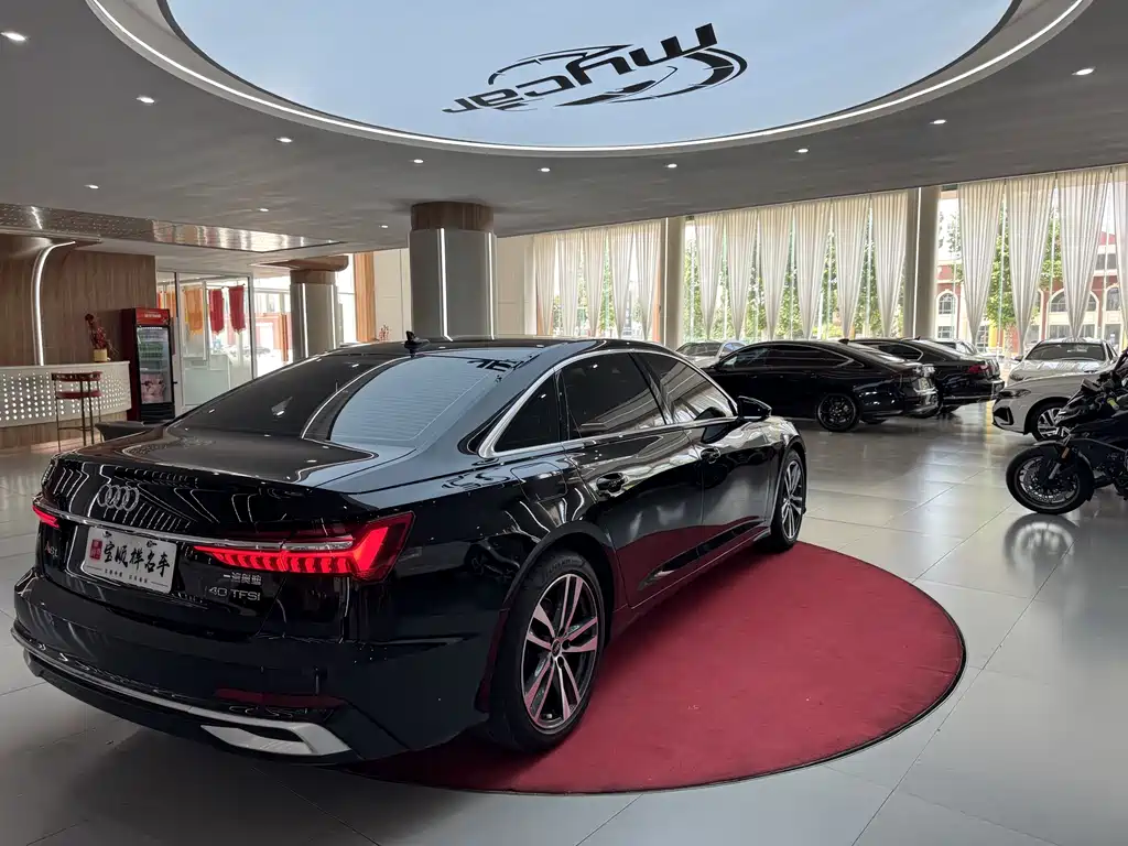 Audi A6L 2023 40 TFSI Luxury
