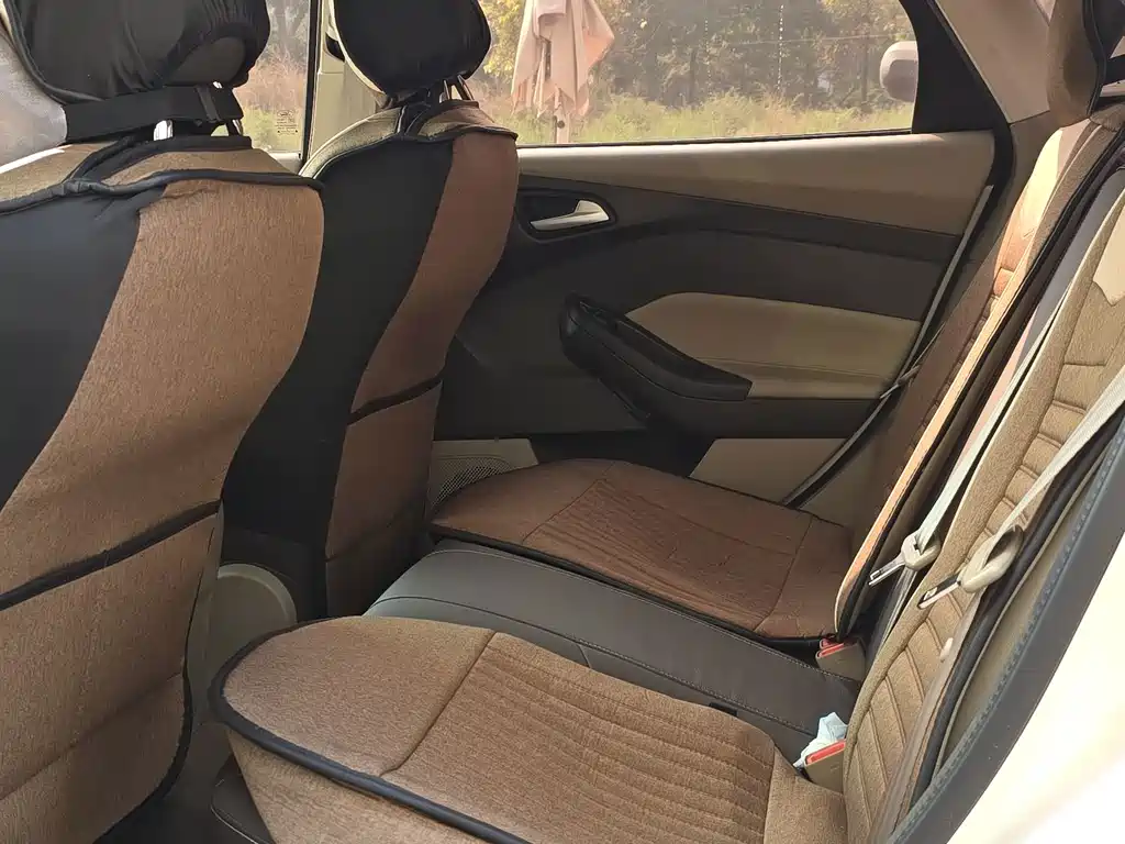 Ford Focus — миниатюра 5