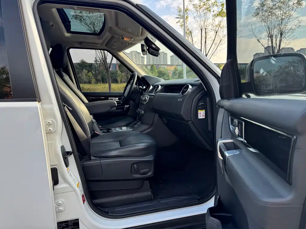Land Rover Discovery — миниатюра 7