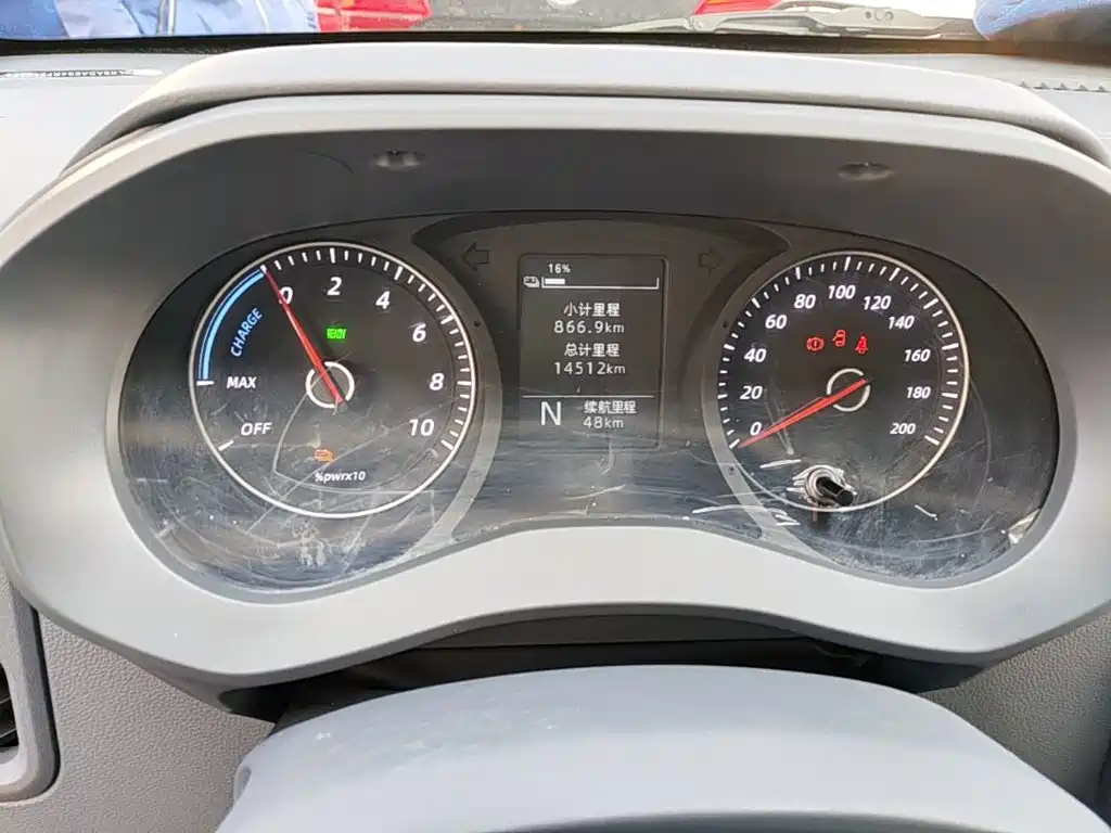 Wuling Yangguang — миниатюра 12