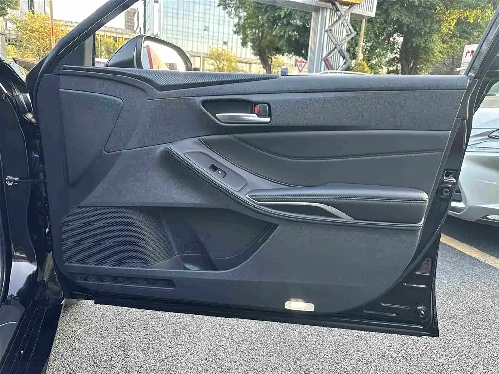 Toyota Avalon — миниатюра 23