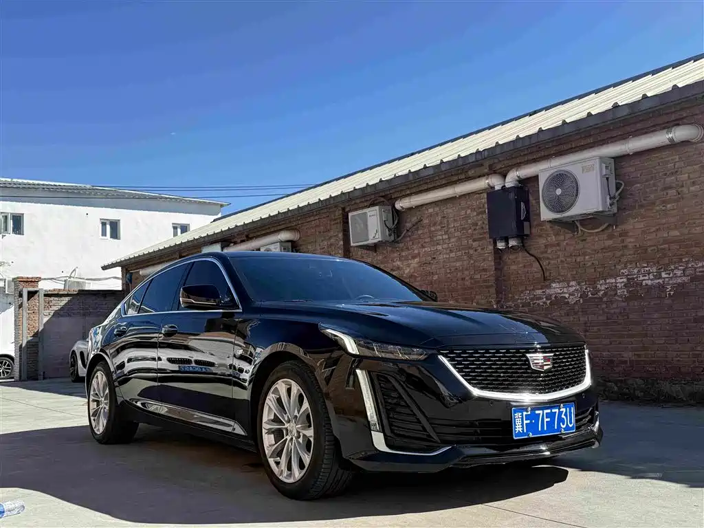 Cadillac CT5 — миниатюра 2