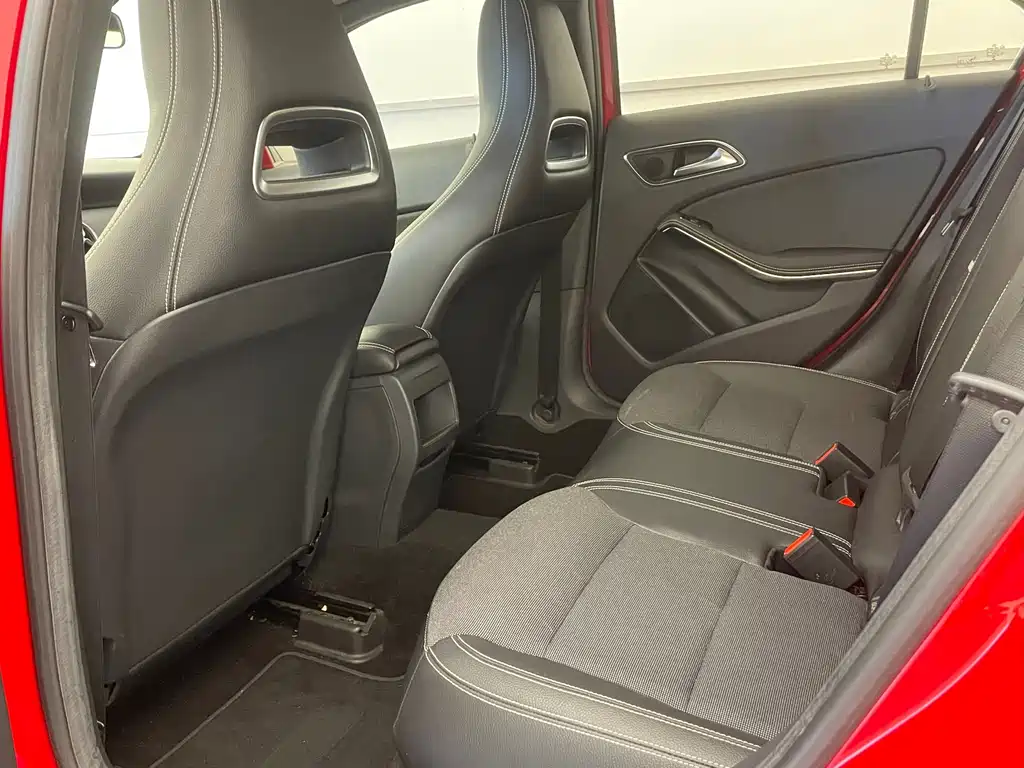 Mercedes-Benz A-Class (Import) — миниатюра 9