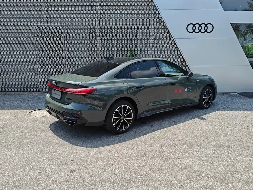 Audi A5L — миниатюра 4