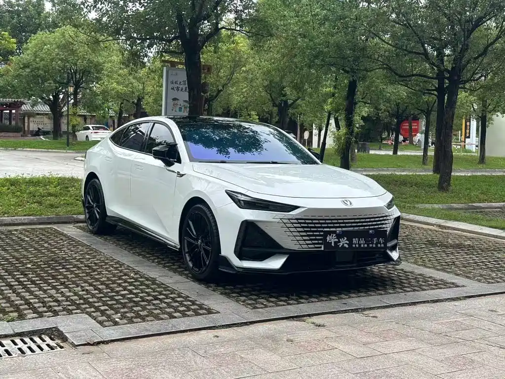 Changan UNI-V — миниатюра 3
