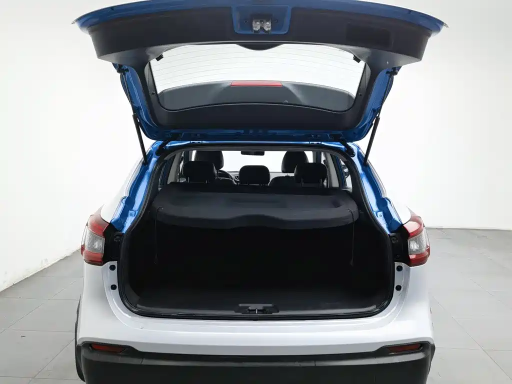 Nissan Qashqai — миниатюра 16