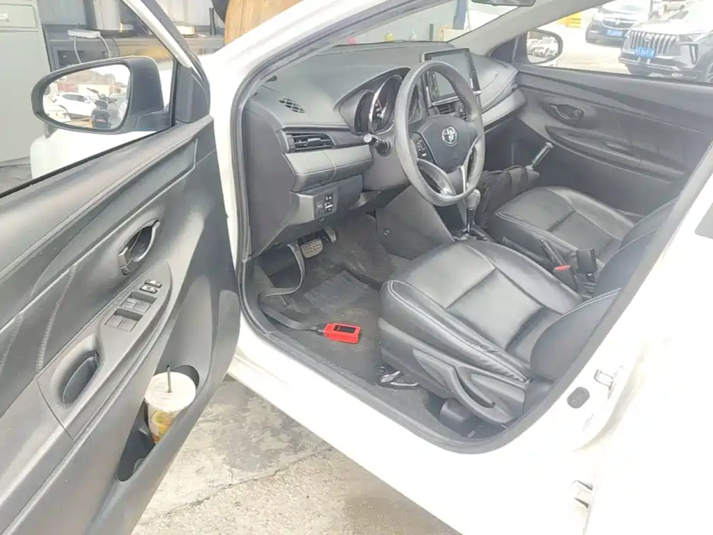 Toyota Vios FS — миниатюра 16