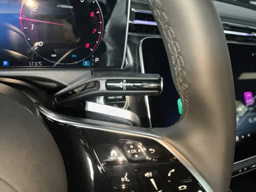 Mercedes-Benz E-Class (Import) — миниатюра 10