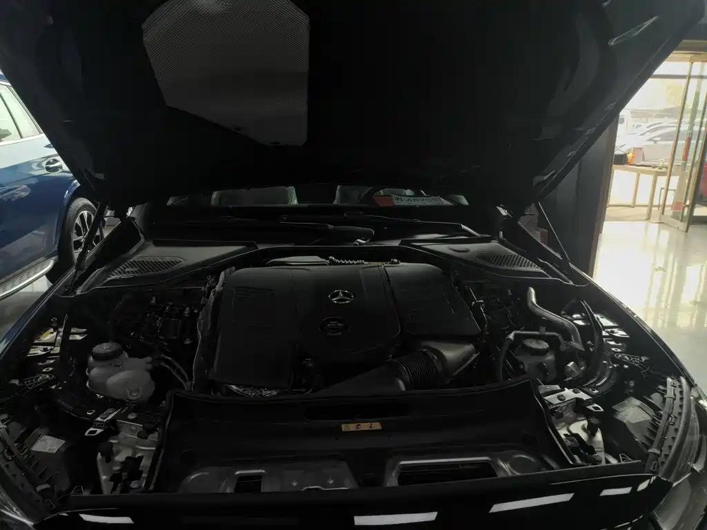 Mercedes-Benz E-Class (Import) — миниатюра 16