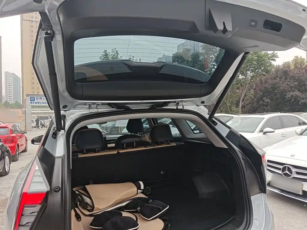 Geely Boyue L — миниатюра 19