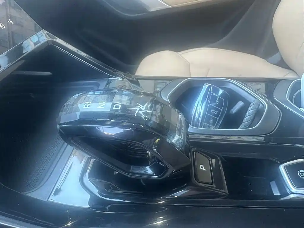 Geely Boyue L — миниатюра 5