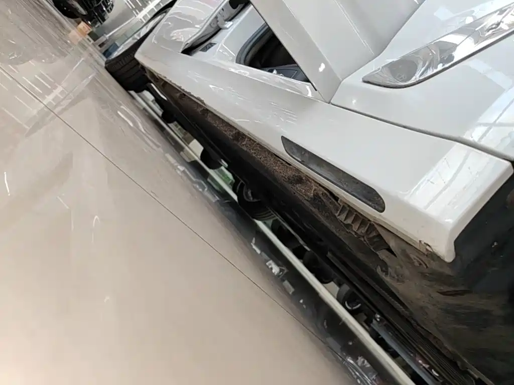 BMW 5 Series New Energy — миниатюра 21