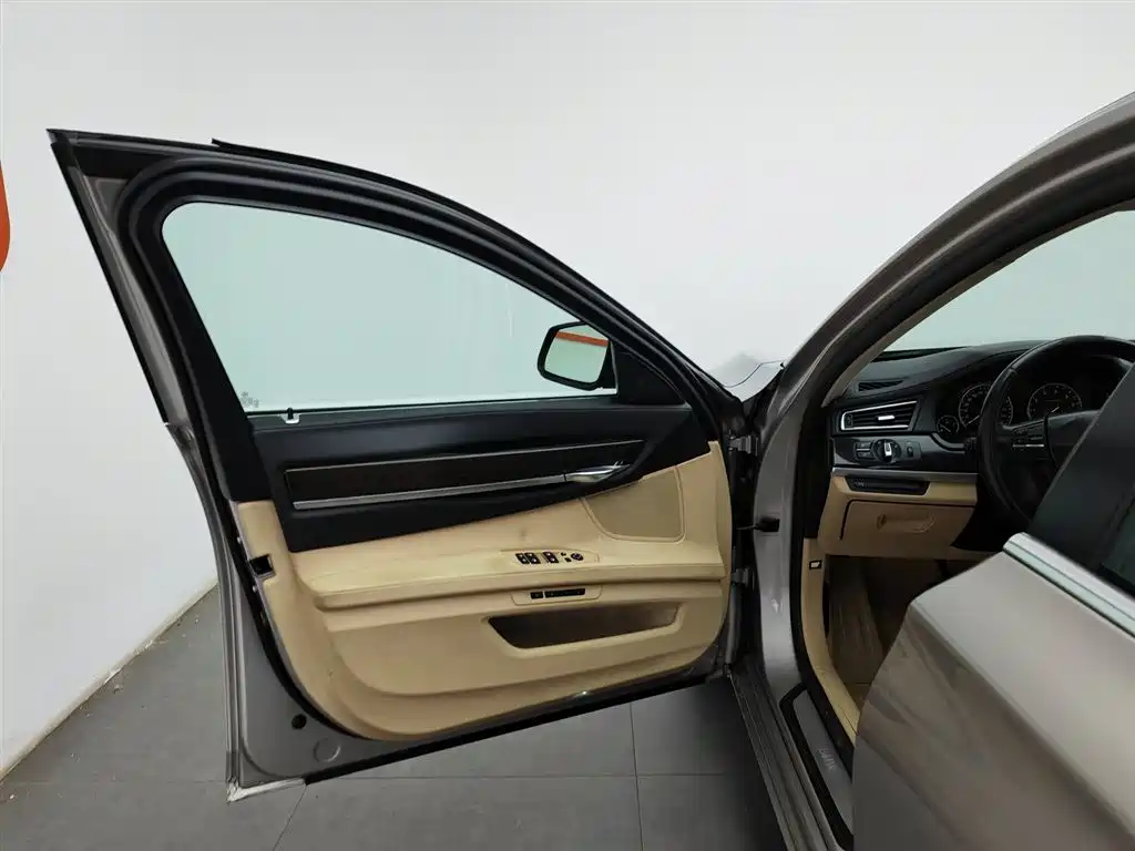 BMW 7 Series 7 2009 740Li Luxury
