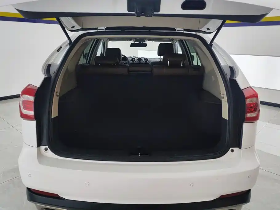 BYD Tang New Energy — миниатюра 4