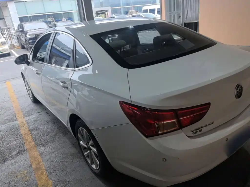 Buick Verano — миниатюра 5