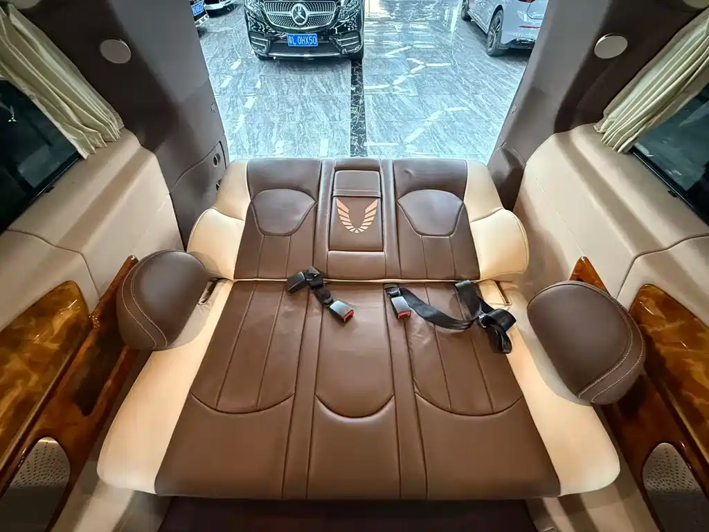 Mercedes-Benz V-Class — миниатюра 10