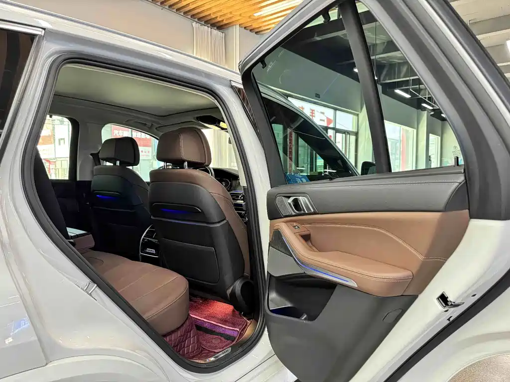 BMW X5 (Import) — миниатюра 10