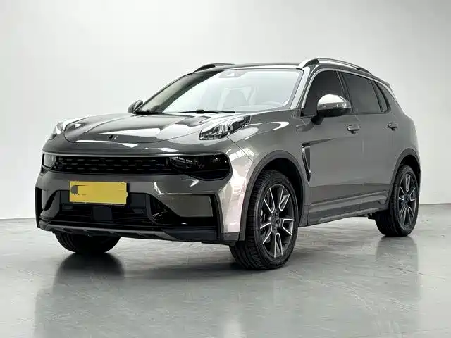 Lynk & Co 01