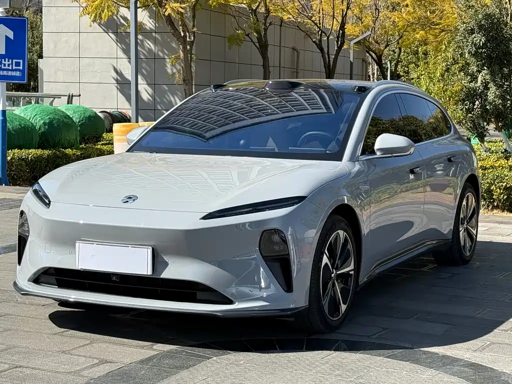 NIO NIO ET5T