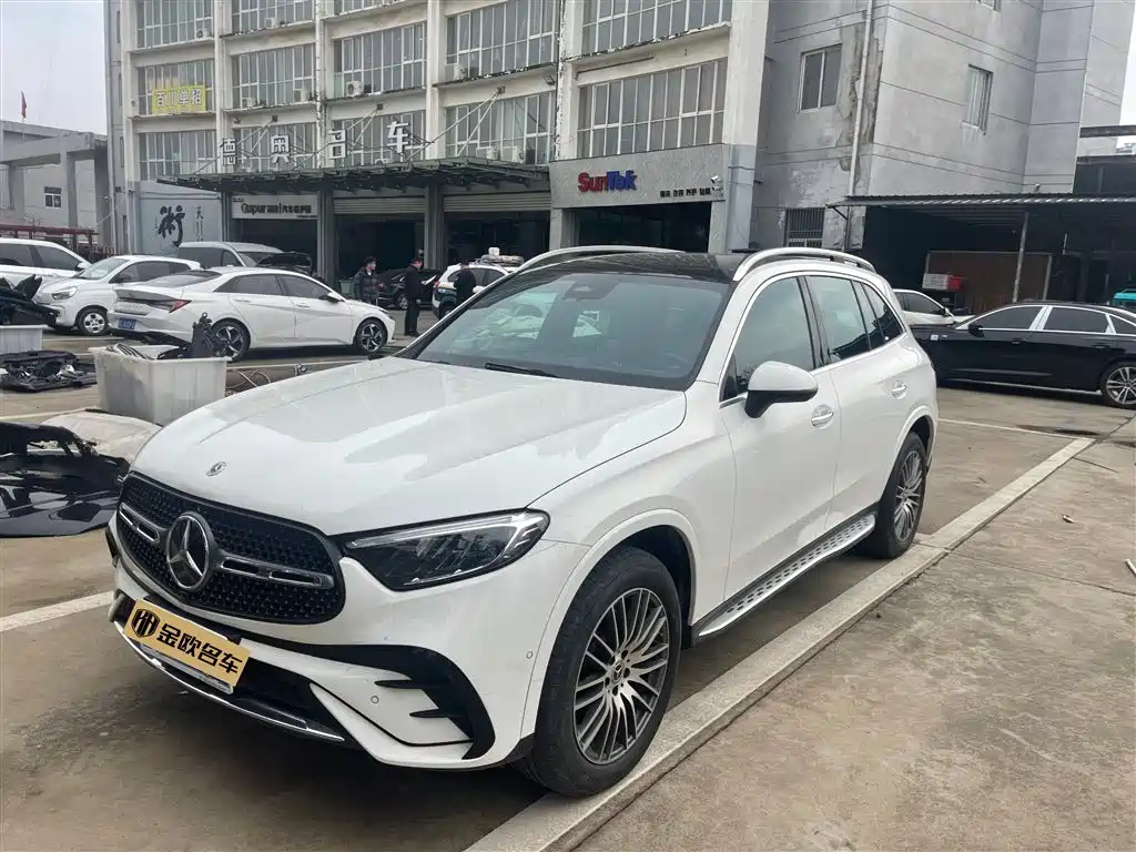 Mercedes-Benz GLC 2023