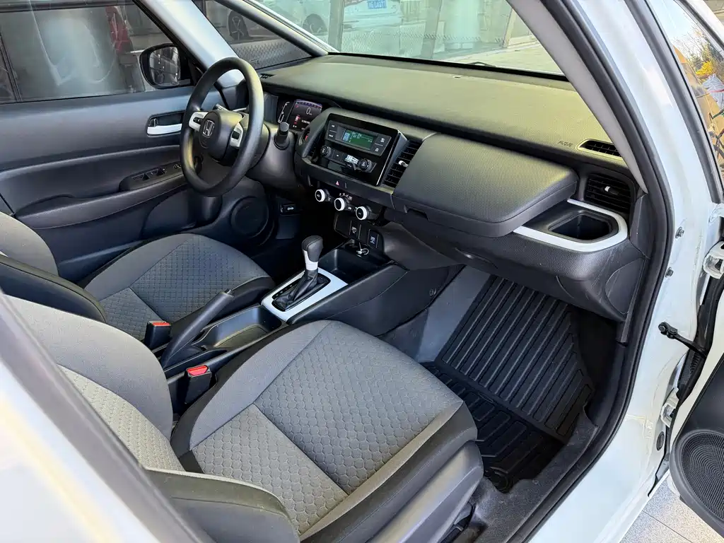 Honda Fit — миниатюра 13