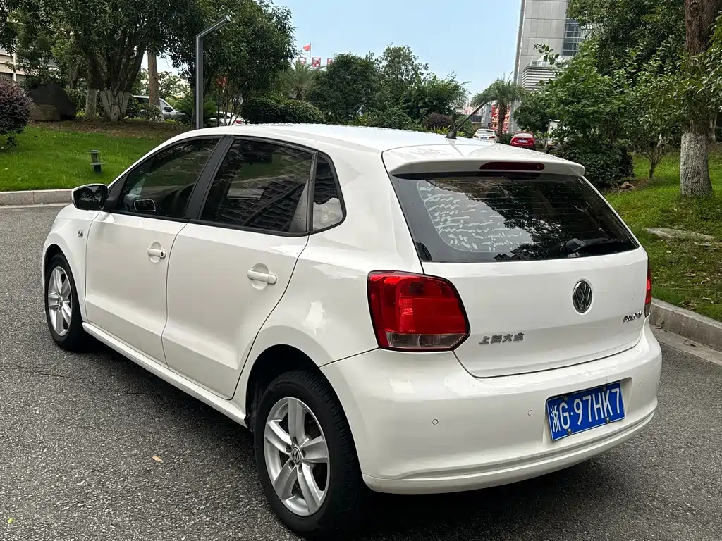 Volkswagen Polo 2013 1.6L AT Comfort