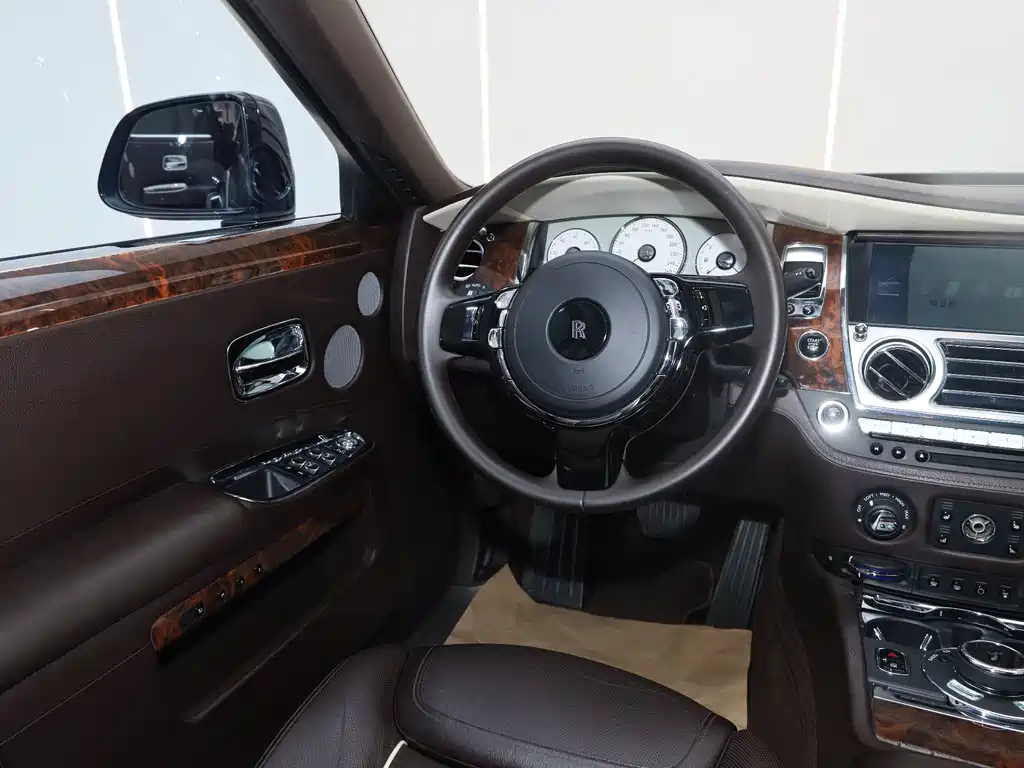 Rolls-Royce Ghost — миниатюра 14