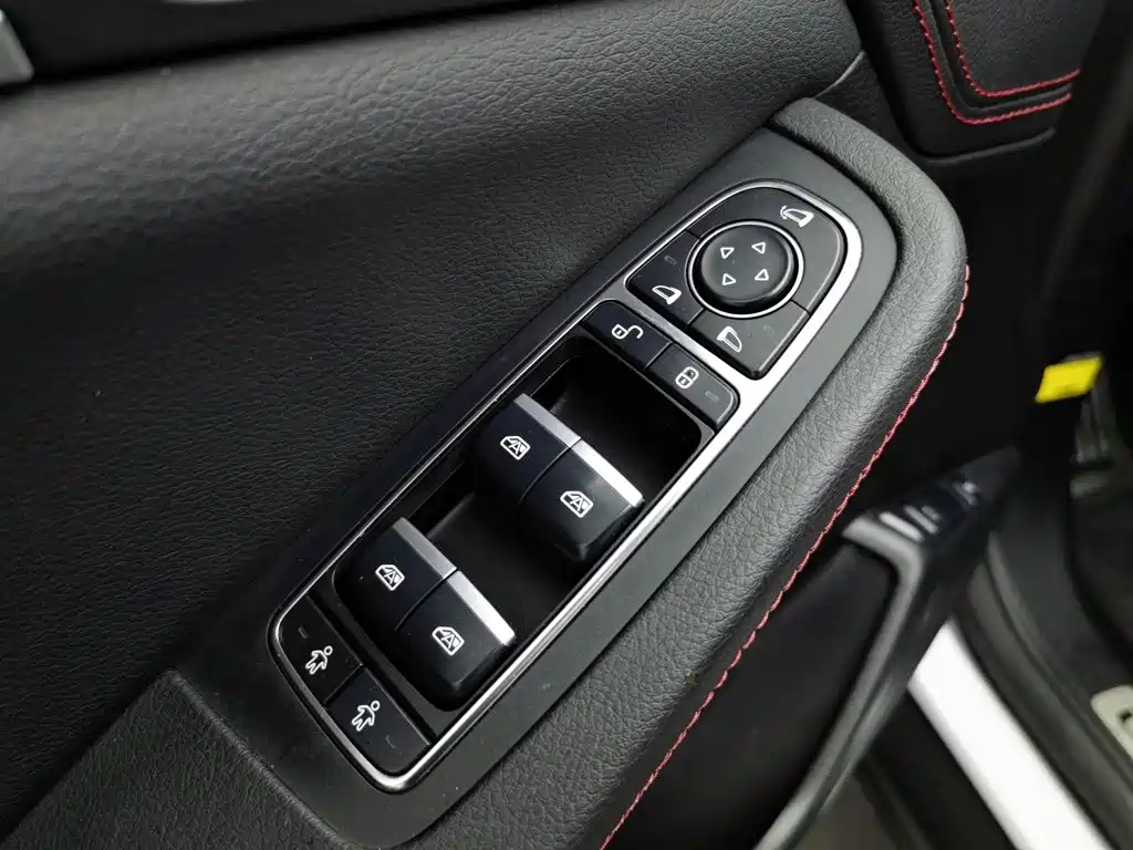 BYD Tang New Energy — миниатюра 9